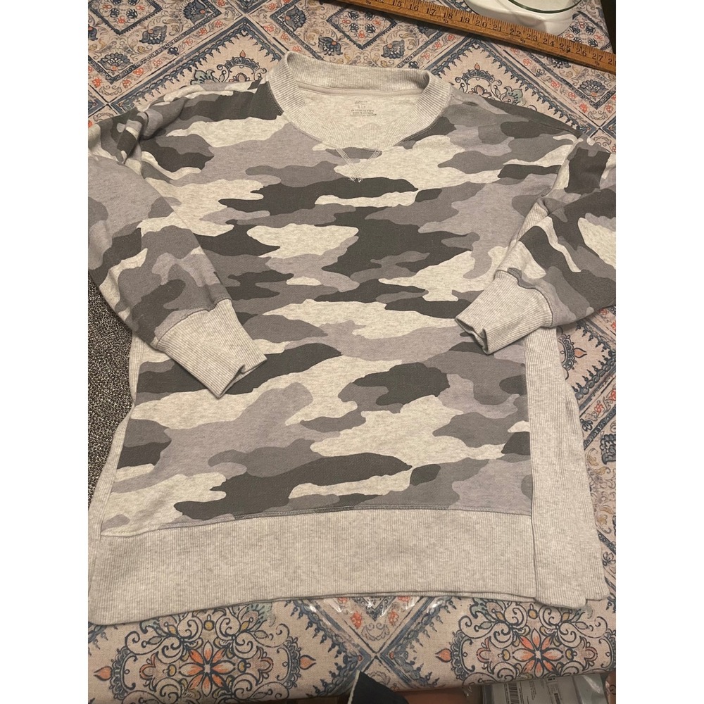 Aerie Grey Camo Sweatshirt Side Slit Crewneck Pullover Grey White Camouflage S